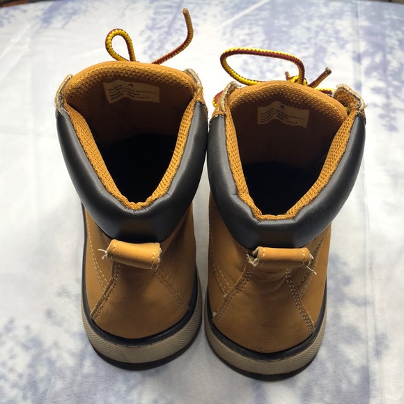 BOYS Eddie Bauer Boots - Picture 6 of 8